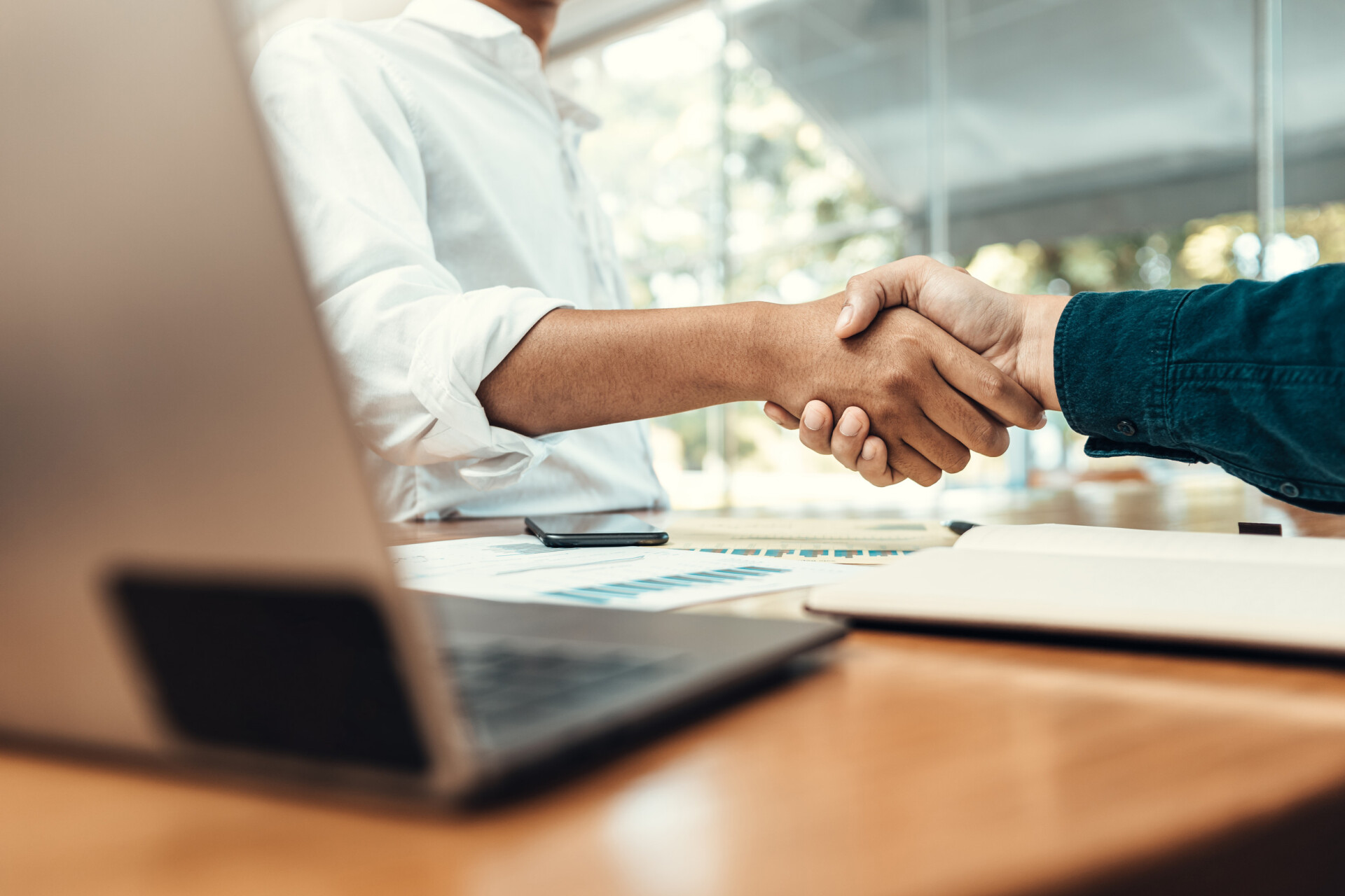 Zalety montażu filtra wody w biurze