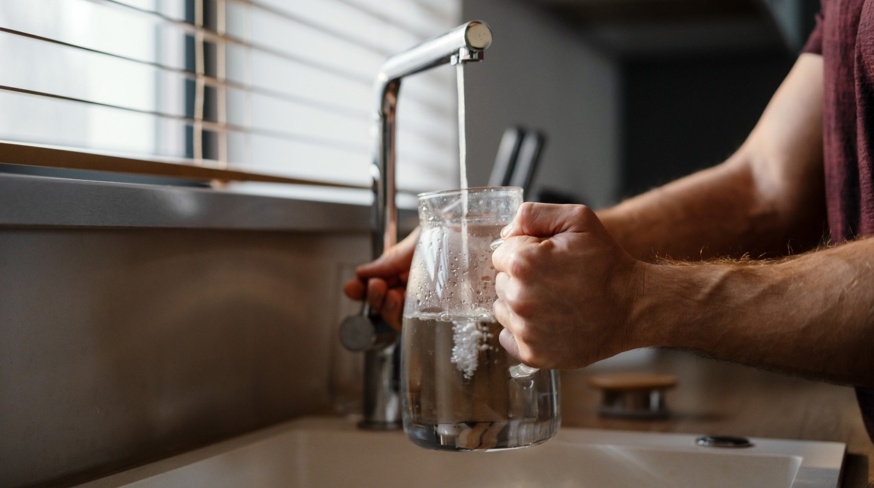Korzyści montażu filtra wody dla domu