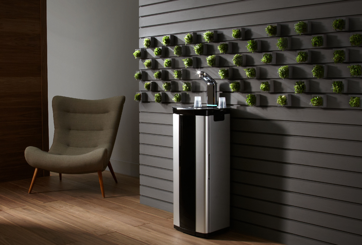 Dystrybutor wody Borg&Overstrom B5 w eleganckiej recepcji - aranżacja