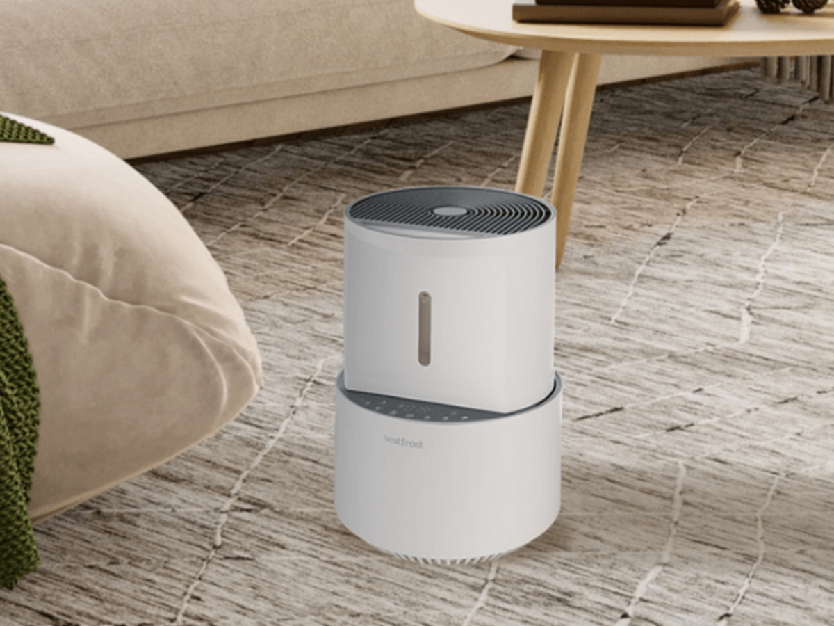 Nawilżacz powietrza Vestfrost VP H2I20WH w salonie