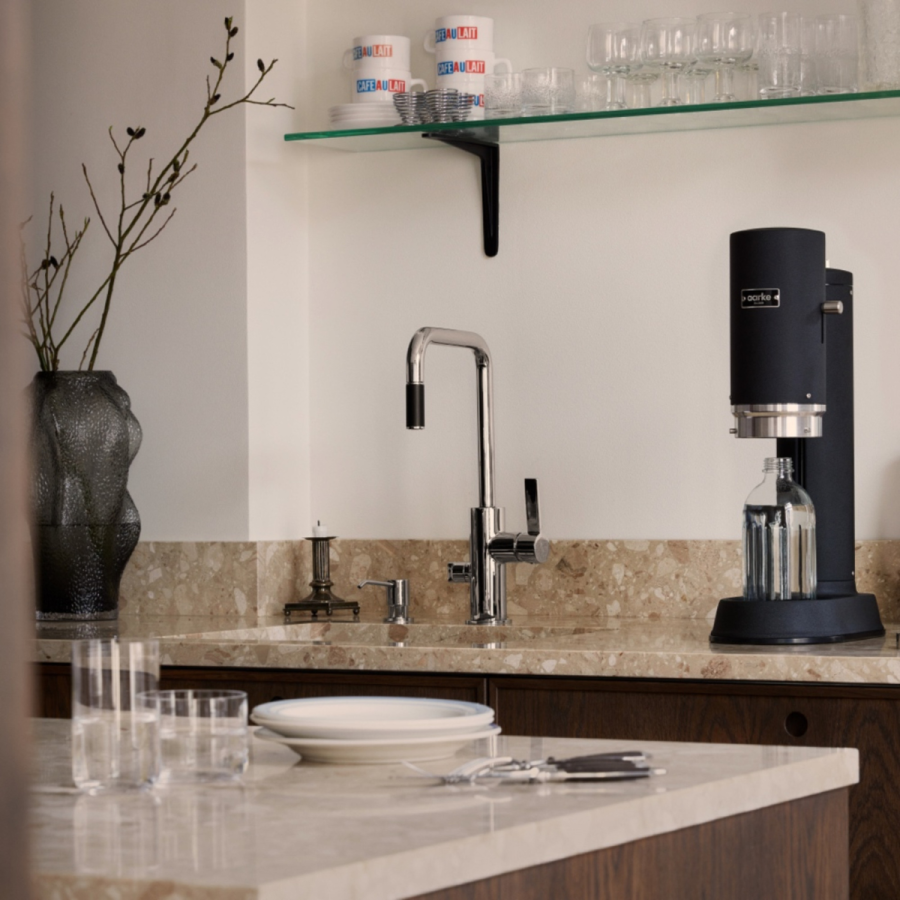 Aranżacja saturatora do wody gazowanej w kuchni