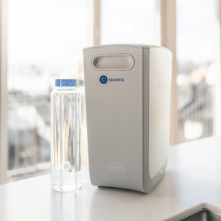 Bluewater Cleone najlepszy filtr do wody. Znany i polecany filtr do wody. Cleone to krystalicznie czysta woda z kranu i koniec kupowania plastikowej wody.