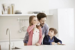 BRITA Mypure P1 filtr wody pod zlew. Oryginalny, kompletny filtr BRITA z kranem LED.