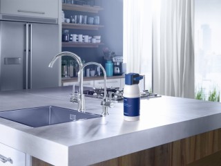 BRITA Mypure P1 filtr wody pod zlew. Oryginalny, kompletny filtr BRITA z kranem LED.