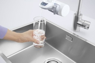 BRITA On Tap filtr do wody na kran + wkład HF CE2. Oryginalny filtr BRITA. Popraw jakość i smak wody.