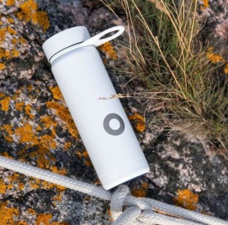 Bidon (lekki termos) sportowy, termos na wodę, do szkoły, na spacer, rower i  siłownię. Utrzymuje temperaturę.