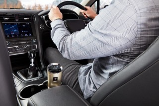 Sharp IGGC20EUN (UJ-GC20E-N) samochodowy oczyszczacz i jonizator powietrza. Pozbądź się wirusów i bakterii.