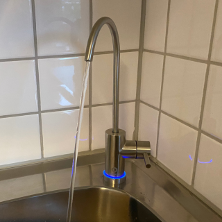 Kran elektroniczny do Bluewater Spirit. Wylewka z diodą LED do podłaczenia filtra Bluewater Spirit.