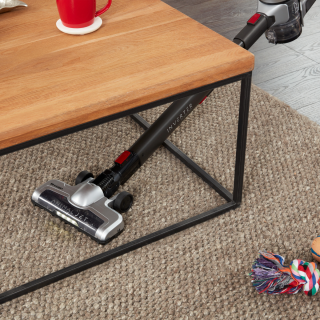 Odkurzacz bezprzewodowy pionowy SHARP SA-VP3501BS Car. Odkurzacz akumulatorowy, stojący z zestawem szczotek do sprzątania samochodu.