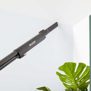 Odkurzacz bezprzewodowy pionowy SHARP SA-VP3501BS Car. Odkurzacz akumulatorowy, stojący z zestawem szczotek do sprzątania samochodu.