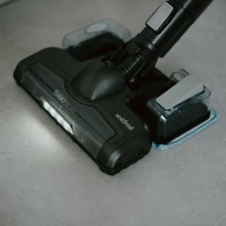 Odkurzacz bezprzewodowy z mopem Vestfrost VF-VM4501GS AQUA Plus Power. Odkurzacz akumulatorowy, stojący. Wydajny odkurzacz z funkcją mopowania.