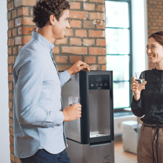 BRITA TOP PRO 50 dystrybutor wody wolnostojący. Woda schłodzona, gazowana, o temp. pokojowej.  System filtracji BRITA.