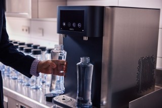 wydajny nablatowy dystrybutor wody brita fill pro