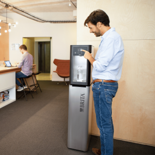 BRITA TOP PRO 85 dystrybutor wody wolnostojący. Schłodzona, gazowana, pokojowa woda. System filtracji BRITA.