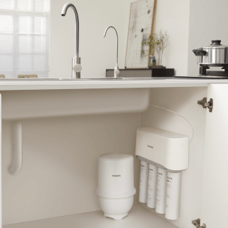 PHILIPS AUT3268 system filtracji wody pod zlew. Czysta woda w Twoim domu. Odwrócona osmoza z mineralizacją od PHILIPS.