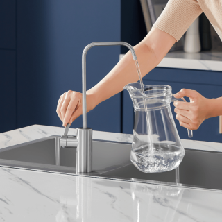 Podblatowy zestaw filtrujący PHILIPS AUT7006. Czysta woda w Twoim domu. 5-stopniowy system filtracji wody.