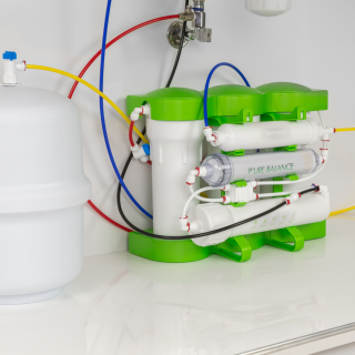 Filtr odwróconej osmozy BWT Ecosoft Pure Balance. Polecany filtr do wody z mineralizatorem.