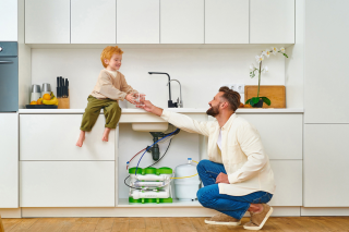 BWT Ecosoft Pure Balance - z pompą, na metalowym stojaku