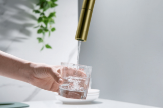 Blue Water Cyrus - bateria trójdrożna z wyciąganym kranem