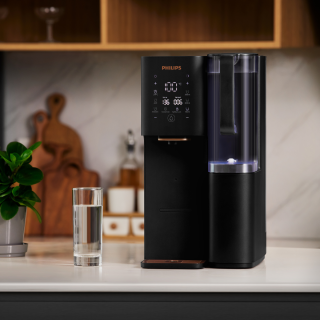 Nablatowy dystrybutor wody PHILIPS RO model ADD6920BK/10 z gorącą wodą