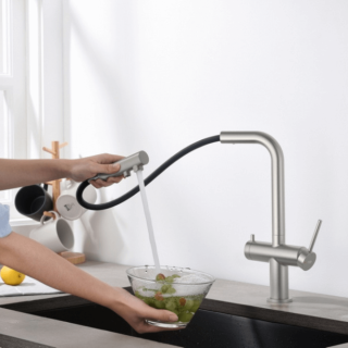 Bateria trójdrożna Blue Water Delta w kolorze stali z wyciąganą wylewką