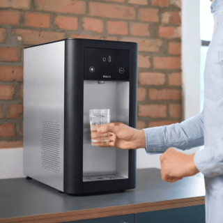 Dystrybutor z wydajnością 50 litrów na godzinę