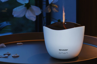 Aromatyzer powietrza w kolorze biało-różowym