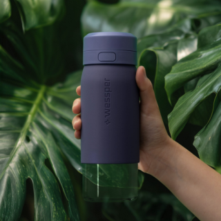 WESSPER - szklana butelka filtrująca niebieska