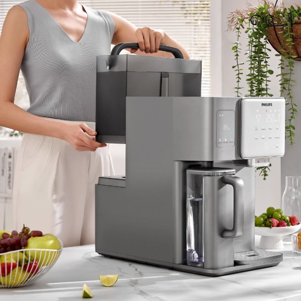 Philips ADD6922DG - uzupoełnianie zbiornika z wodą
