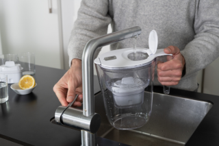 PHILIPS dzbanek filtrujący wodę AWP2933WHT4/10, wkłady 1+3 w zestawie