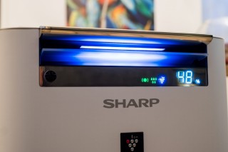 Sharp KC-G60EUW oczyszczacz powietrza z nawilżaniem. Oczyszczacz + nawilżacz + jonizator.