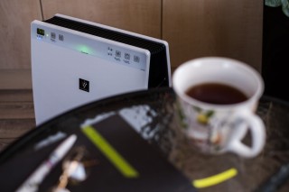 Sharp KCF32EUW oczyszczacz powietrza z nawilżaczem. Polecany oczyszczacz dla alergika i na smog.