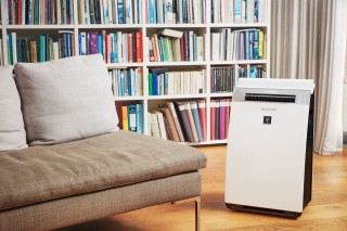 Sharp KI-G75EUW  wydajny oczyszczacz powietrza z nawilżaniem na duże powierzchnie. Oczyszczacz, nawilżacz i jonizator powietrza.